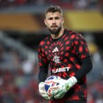 cruzeiro-oficializa-contratacao-do-goleiro-matheus-cunha,-ex-flamengo