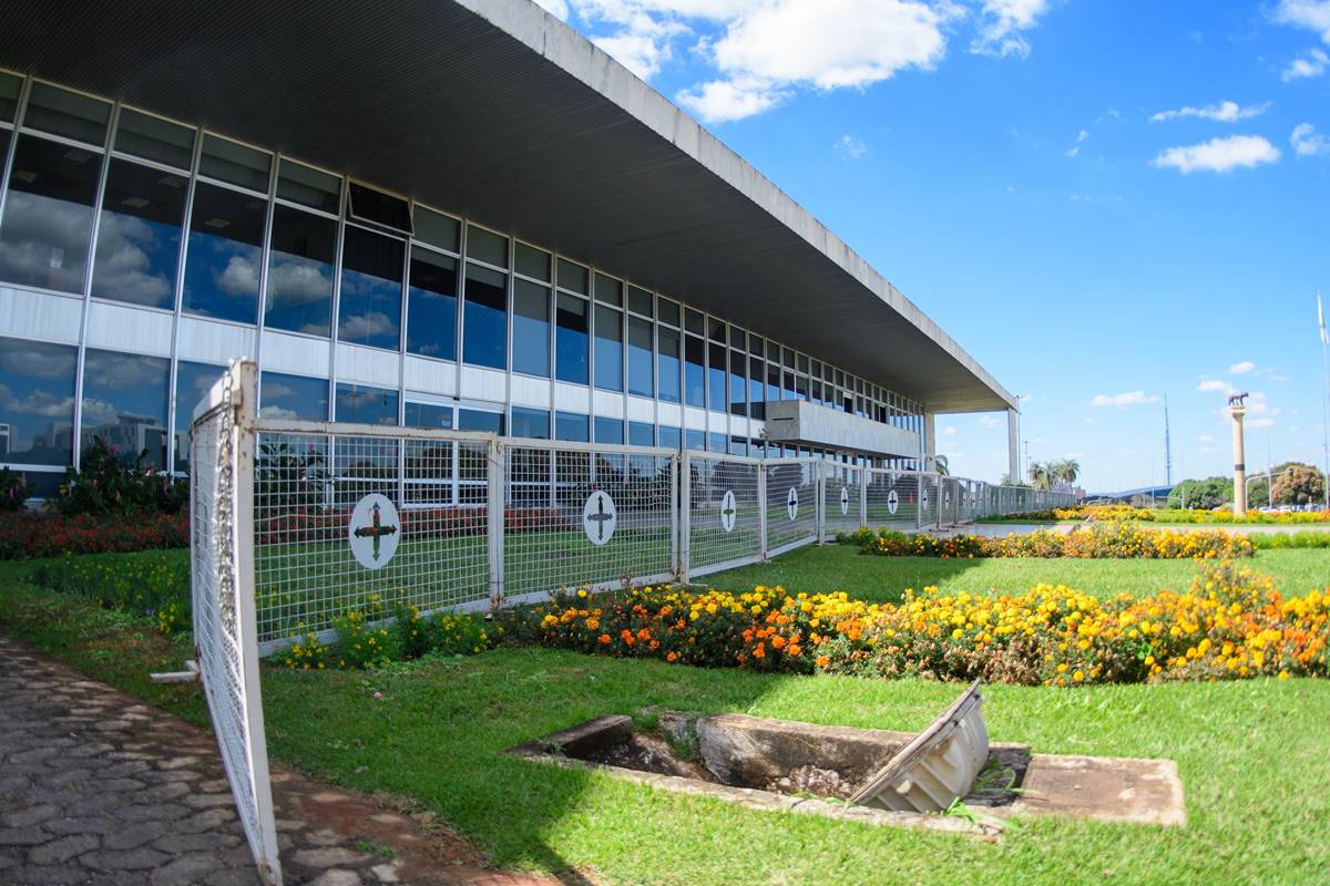 sexta-(2/1)-sera-ponto-facultativo-no-gdf,-mas-nao-no-governo-federal