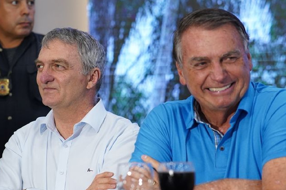 irmao-de-bolsonaro-diz-que-ele-e-jair-acertaram-a-quadra-jogando-no-13