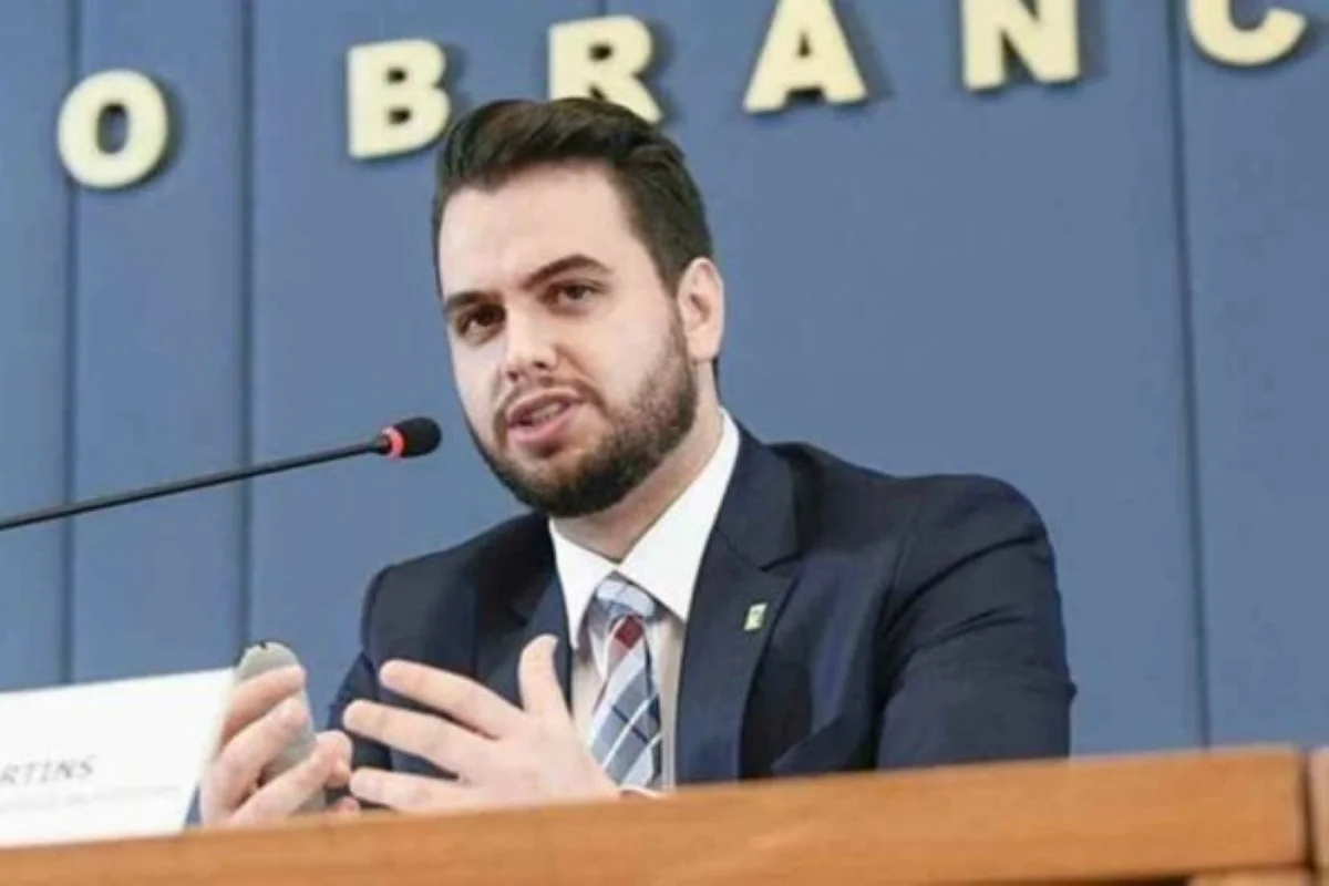 prisao-de-filipe-martins-e-mantida-apos-audiencia-de-custodia