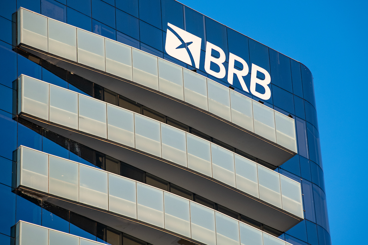videos:-como-dirigentes-do-brb-defenderam-compra-do-master-antes-de-crise