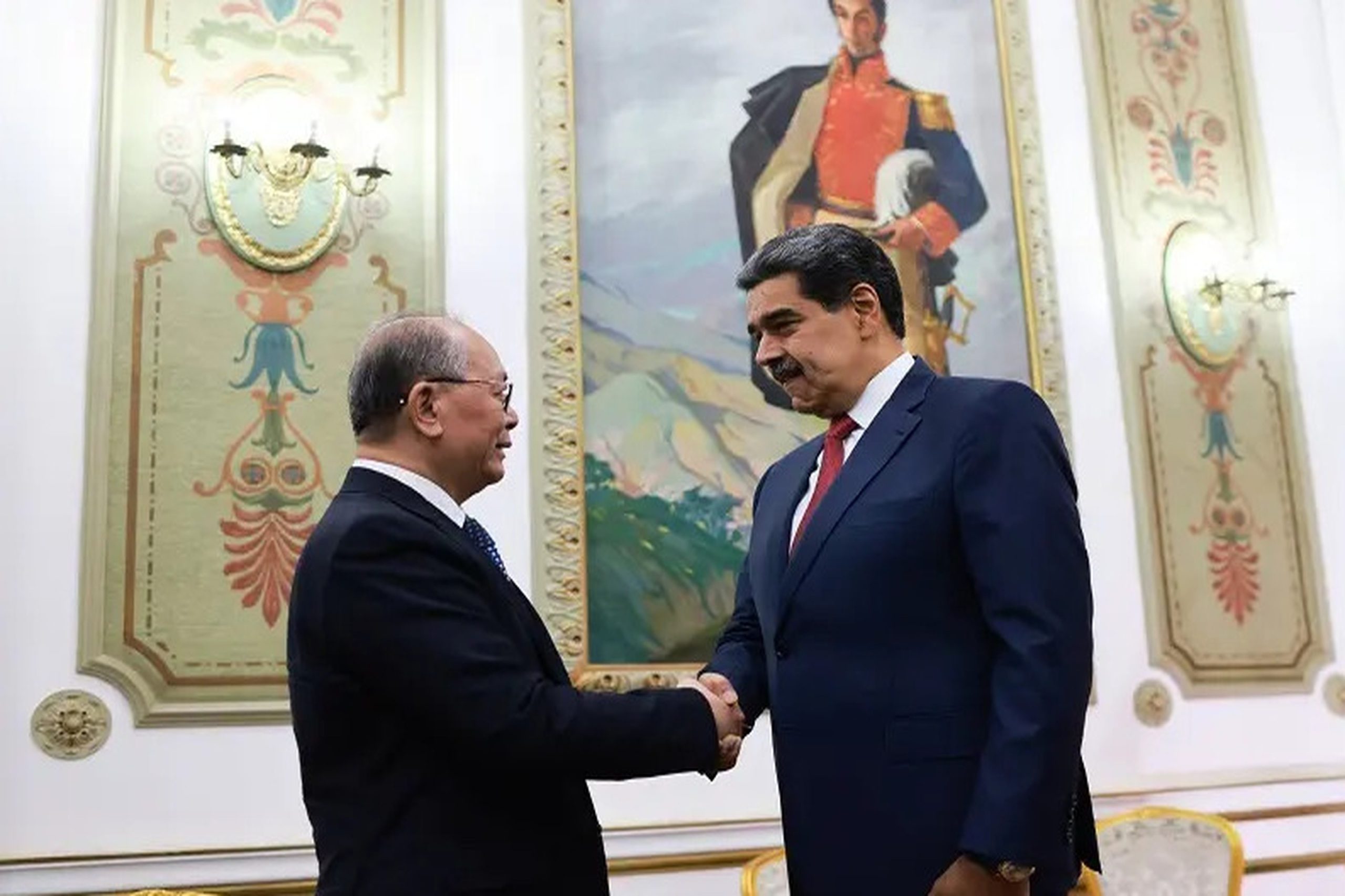 china-se-diz-“chocada”-e-alega-que-captura-de-maduro-viola-soberania
