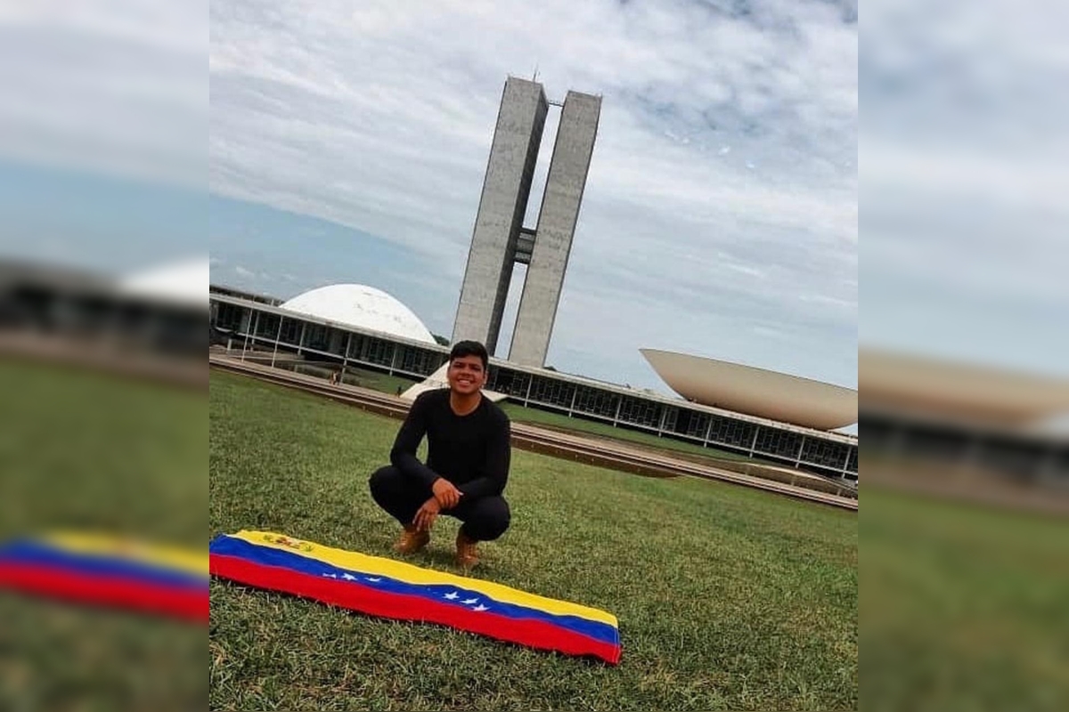 “alegria-e-emocao”:-venezuelano-morador-do-df-celebra-prisao-de-maduro