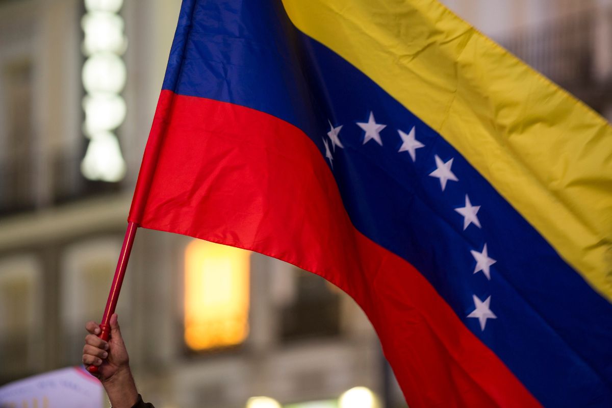 brasileiros-relatam-clima-tenso-em-caracas:-“e-angustiante”