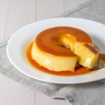 cremoso-e-facil-de-fazer:-aprenda-receita-de-pudim-de-leite-em-po