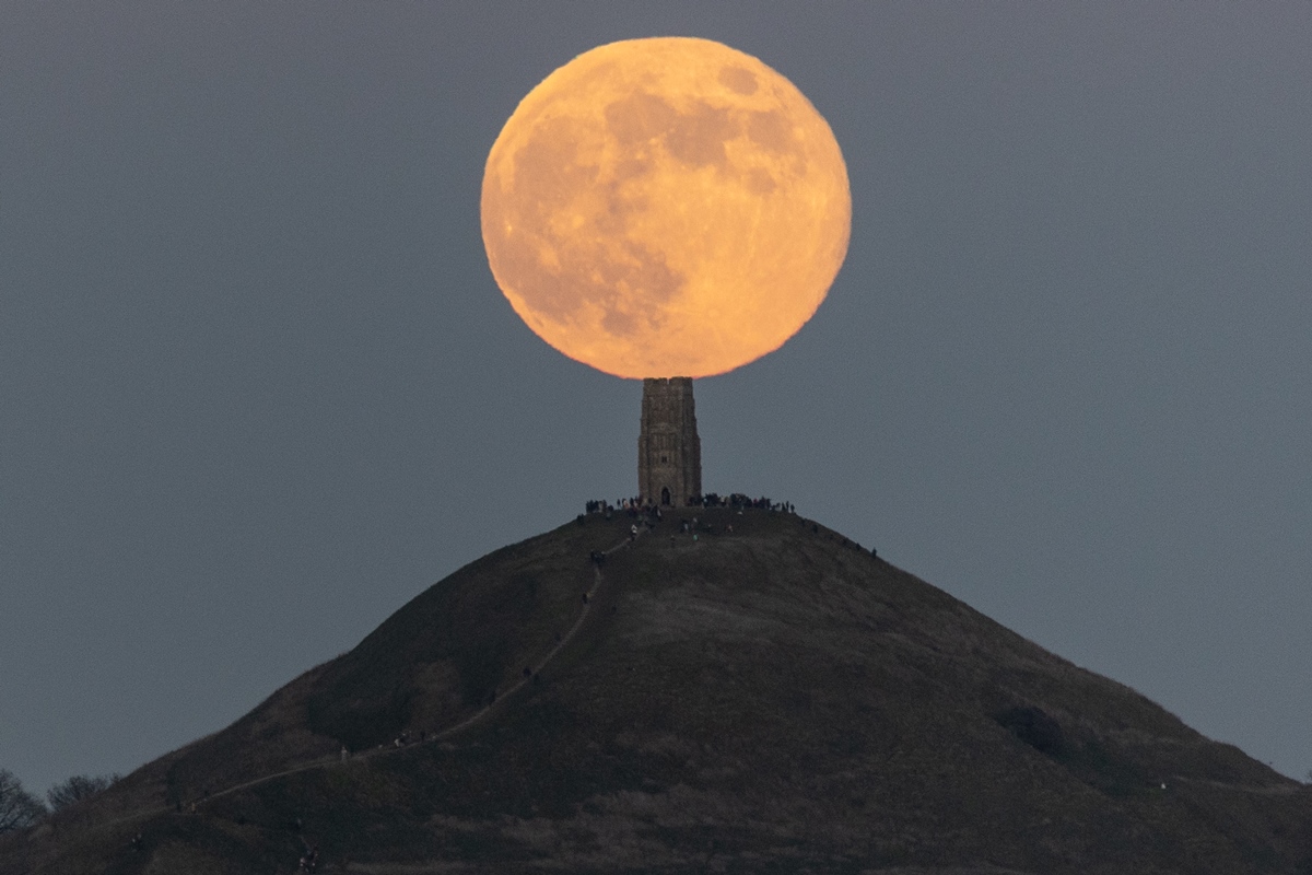 lua-do-lobo:-entenda-o-primeiro-fenomeno-astronomico-de-2026