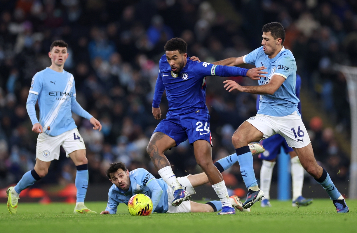 premier-league:-empate-no-classico-e-tropeco-dos-grandes-marcam-rodada