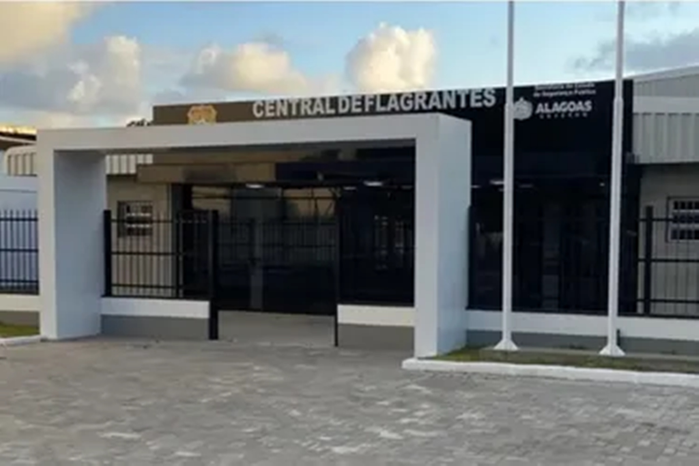 mulher-pede-ajuda-em-mudanca-e-denuncia-tentativa-de-estupro-por-amigo