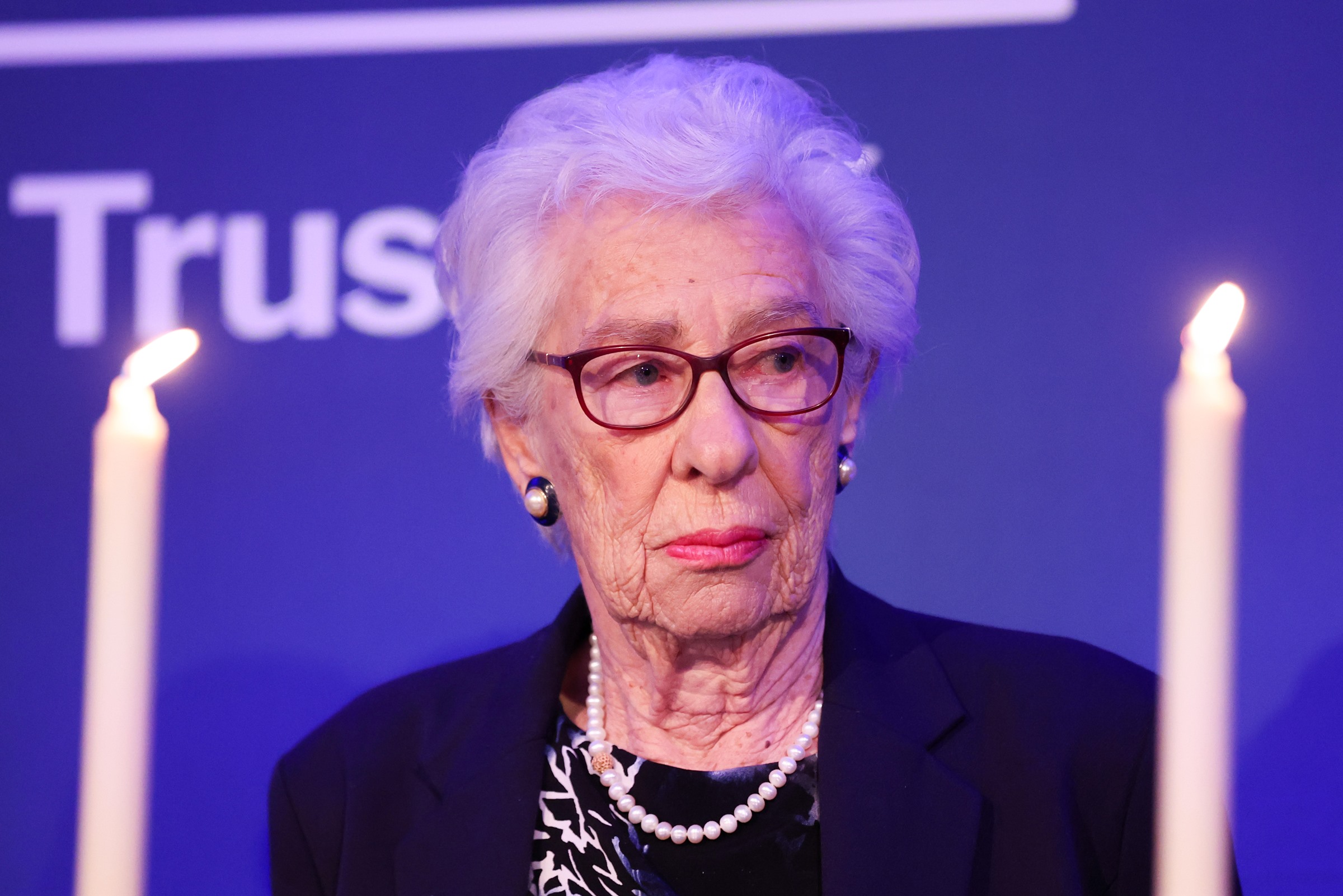 morre-eva-schloss,-meia-irma-de-anne-frank-e-sobrevivente-de-auschwitz