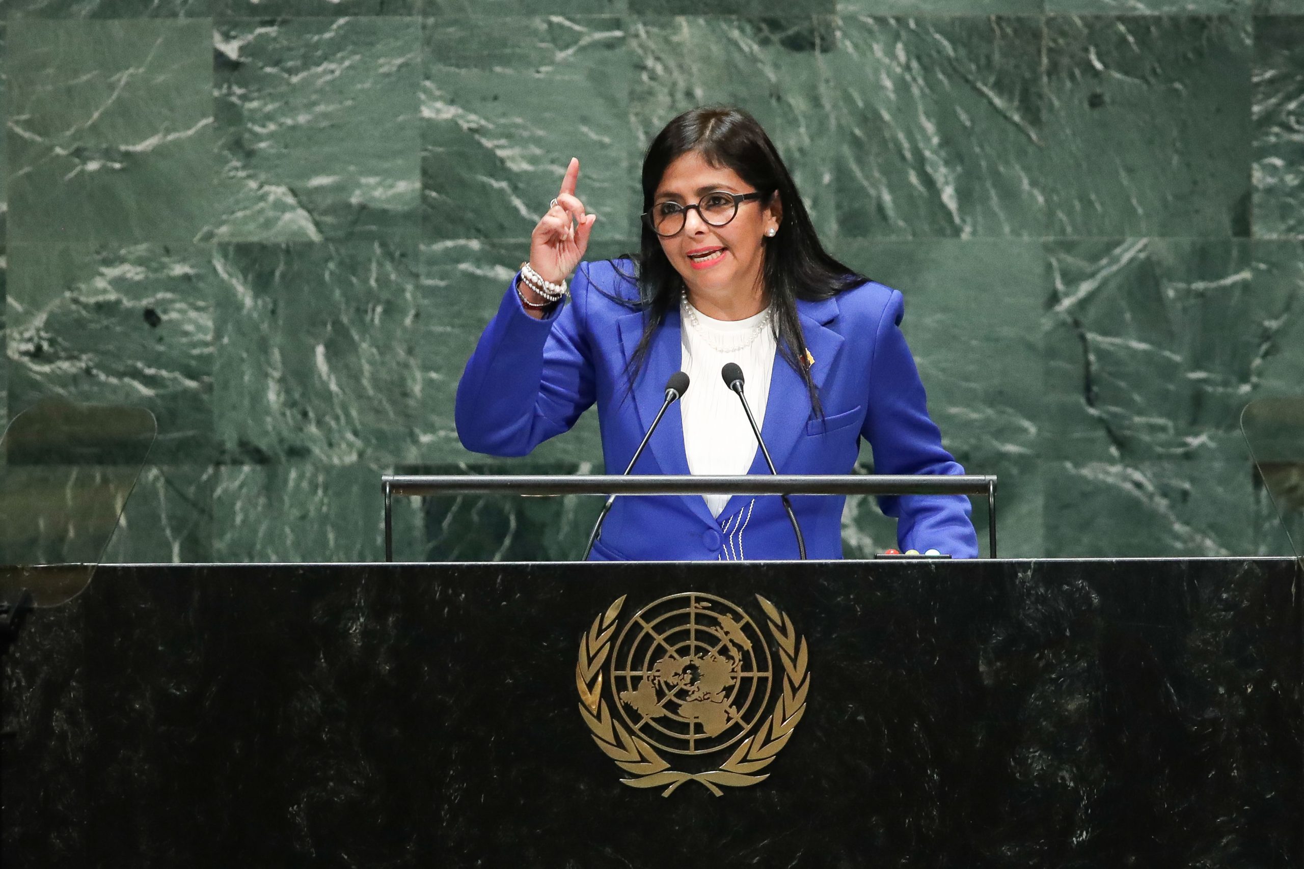 venezuela:-delcy-rodriguez-assume-presidencia-interina-e-se-diz-triste