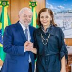 venezuela:-embaixadora-brasileira-vai-a-posse-de-delcy-rodriguez