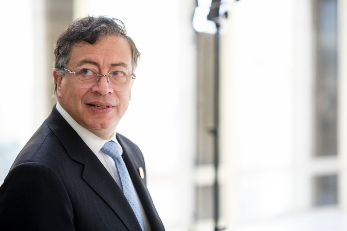 petro-diz-que-voltara-“a-pegar-em-armas”-se-os-eua-invadirem-a-colombia
