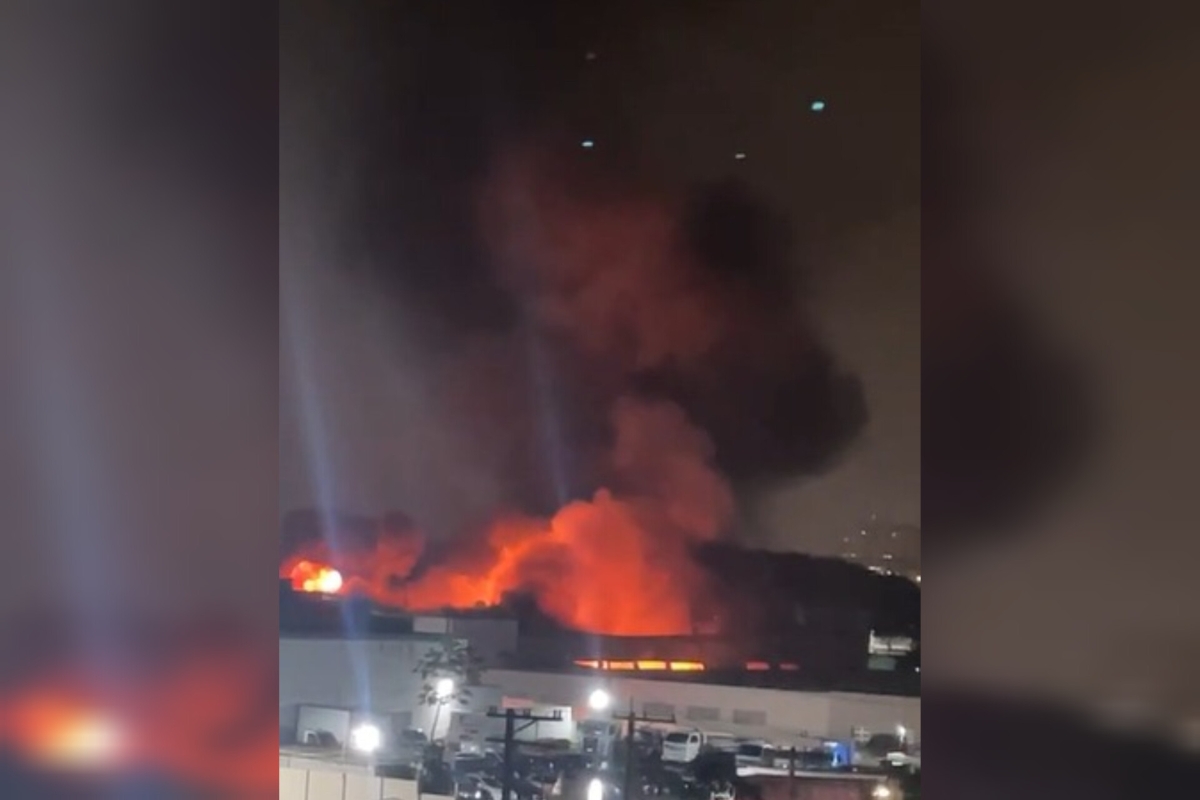 combate-a-incendio-que-atinge-borrracharia-ja-passa-de-8-horas