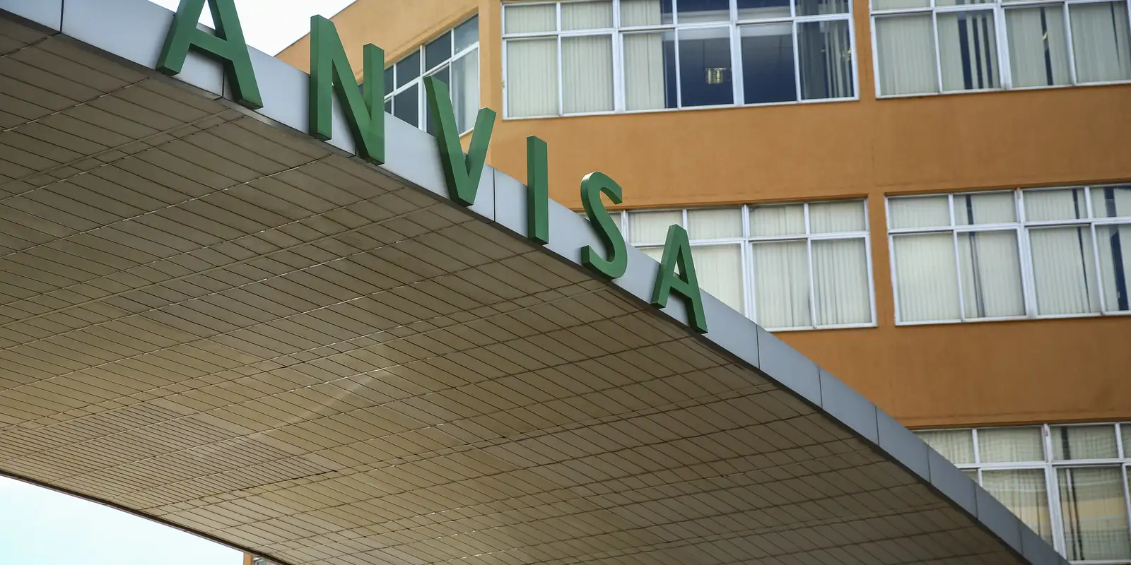 anvisa-manda-recolher-lote-de-cha-de-camomila-agua-da-serra
