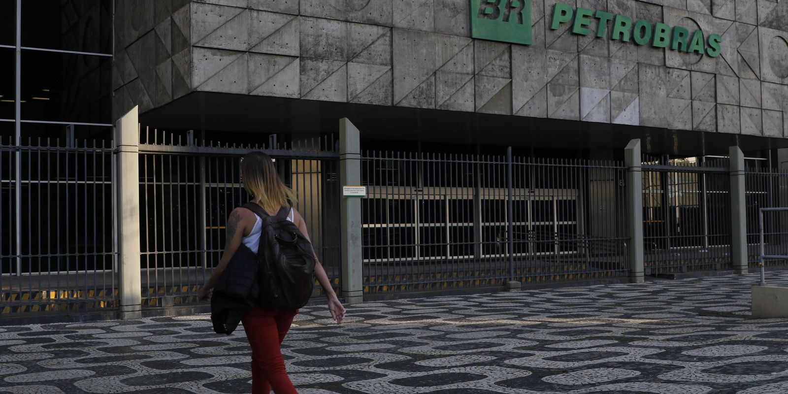 petrobras-confirma-vazamento-de-fluido-de-perfuracao-a-175-km-do-ap