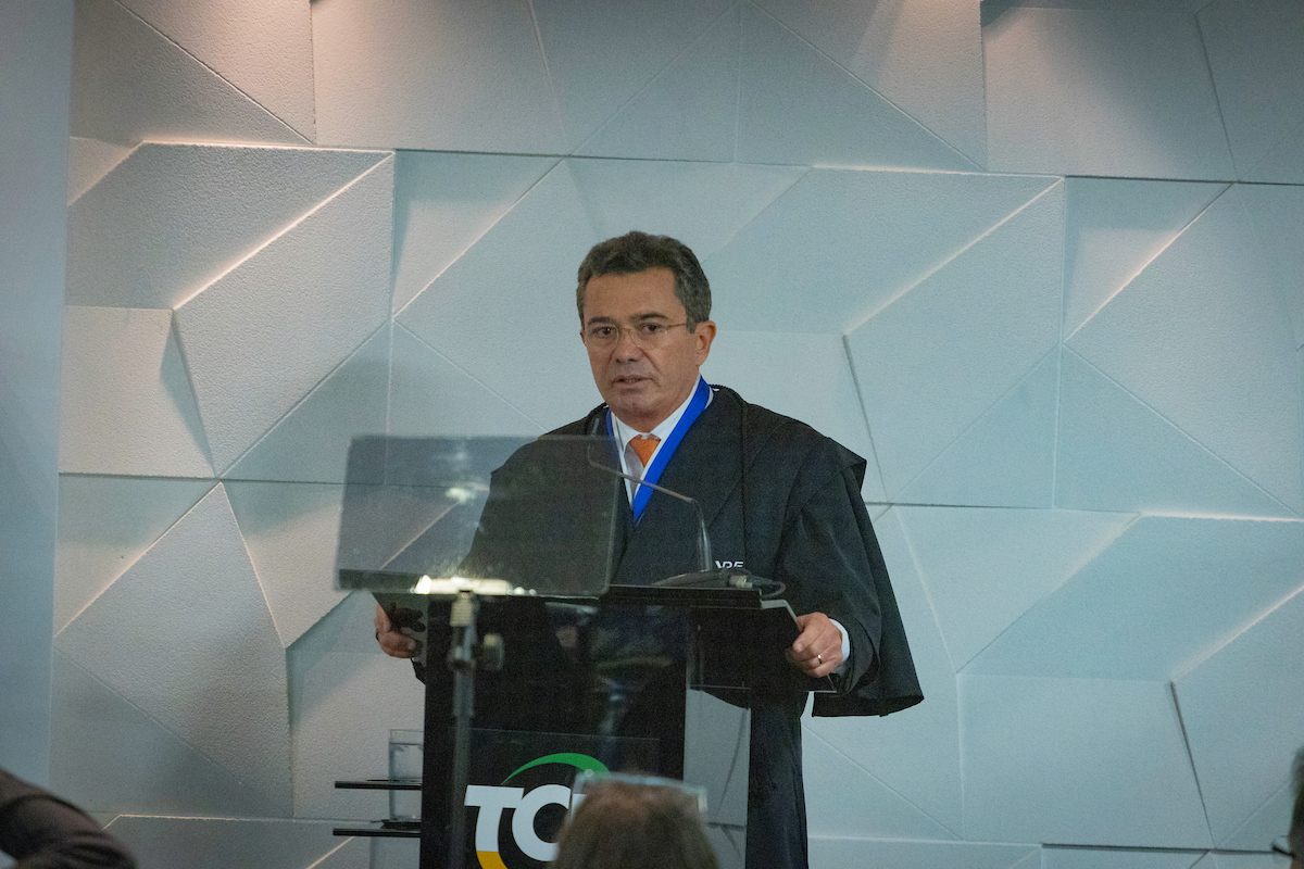 em-grupo-no-whatsapp,-presidente-do-tcu-sai-em-defesa-de-relator-do-caso-master:-“nao-pode-se-alienar”