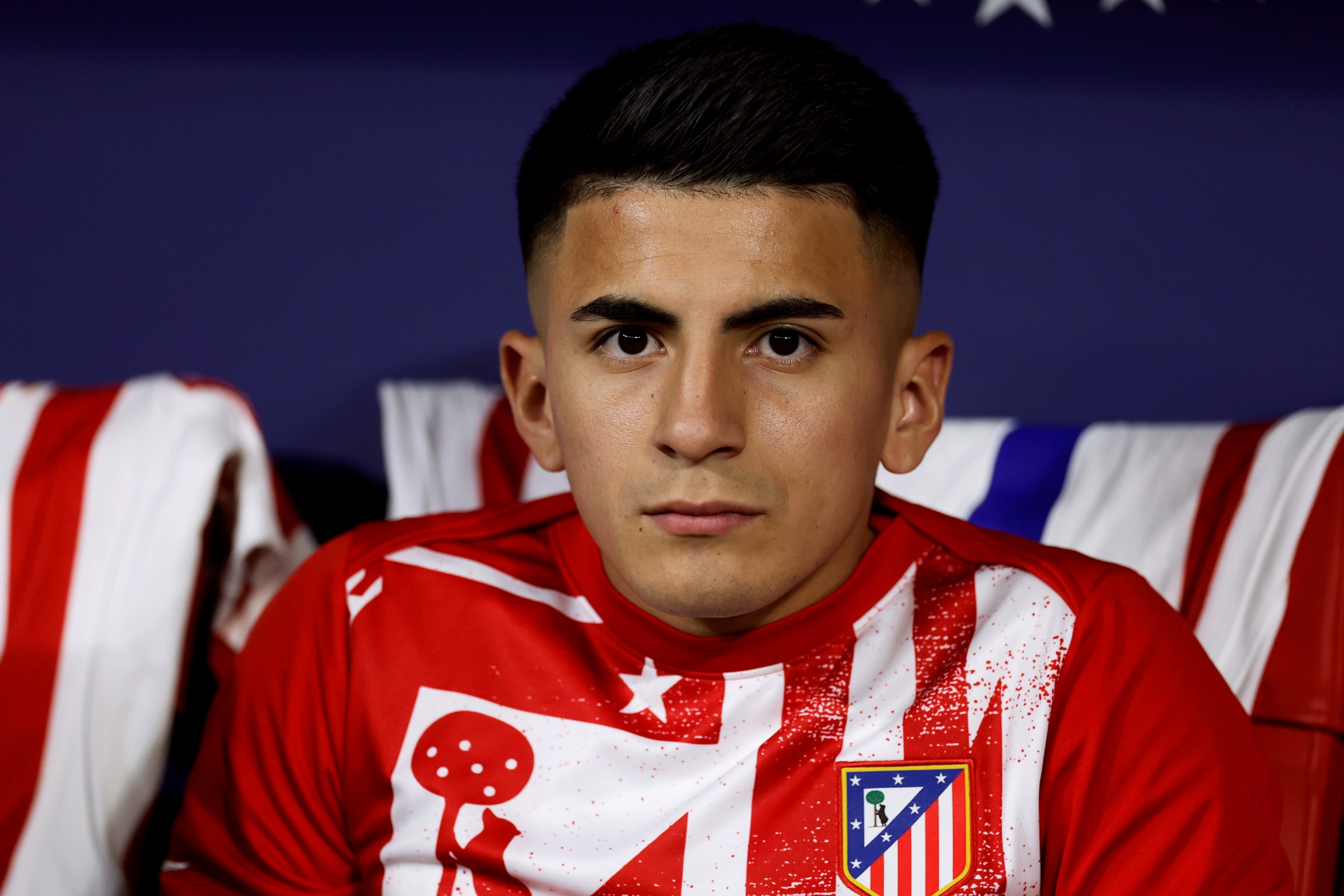 sem-espaco,-ex-botafogo-e-colocado-a-venda-pelo-atletico-de-madrid