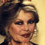 brigitte-bardot,-icone-do-cinema,-e-velada-em-saint-tropez