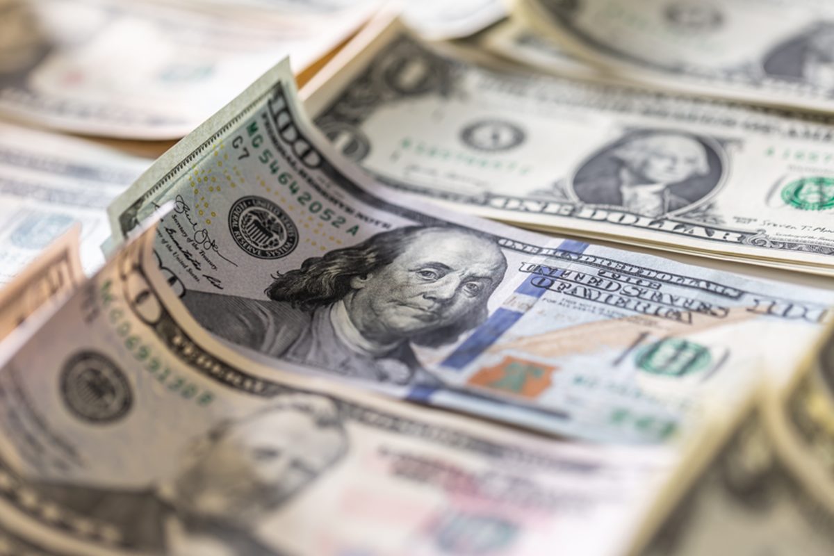 dolar-e-bolsa-ficam-estaveis-com-industria-no-brasil-e-emprego-nos-eua