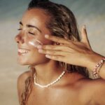 skincare-nas-ferias:-como-montar-um-necessaire-pratico-para-viajar
