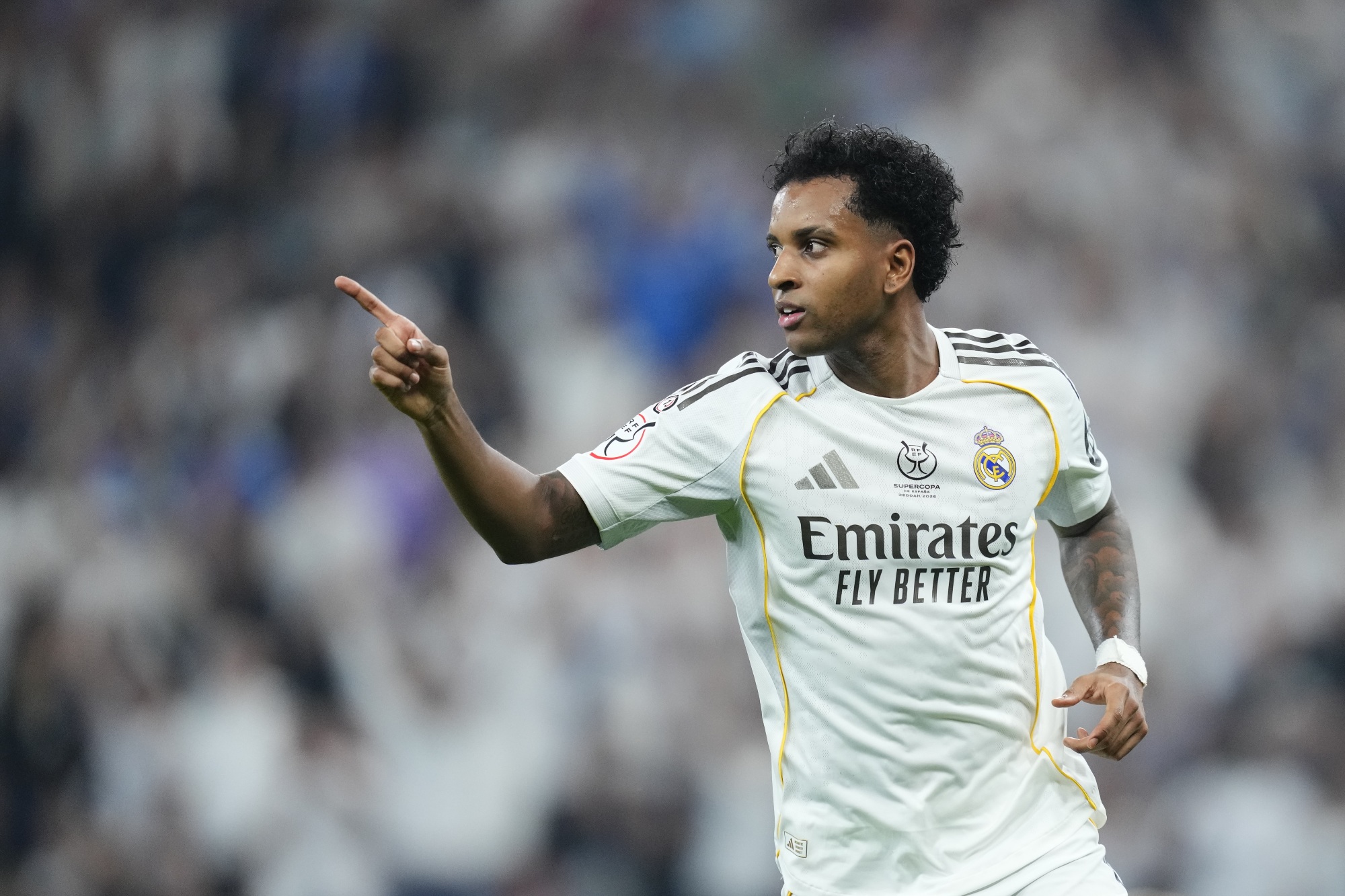 supercopa-espanhola:-real-vence-no-derbi-de-madrid-e-vai-a-final