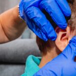 otite-externa:-pediatra-alerta-para-sintomas-conforme-idade-da-crianca