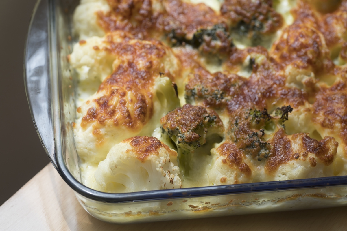 couve-flor-gratinada-e-opcao-saborosa-para-o-almoco-de-domingo