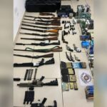 arsenal-em-casa:-denuncia-leva-policia-a-imovel-com-dezenas-de-armas