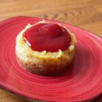 bolo-de-fuba-com-goiabada-e-classico-para-o-cafe-da-tarde