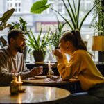 estudo-analisa-como-a-personalidade-influencia-a-forma-de-flertar