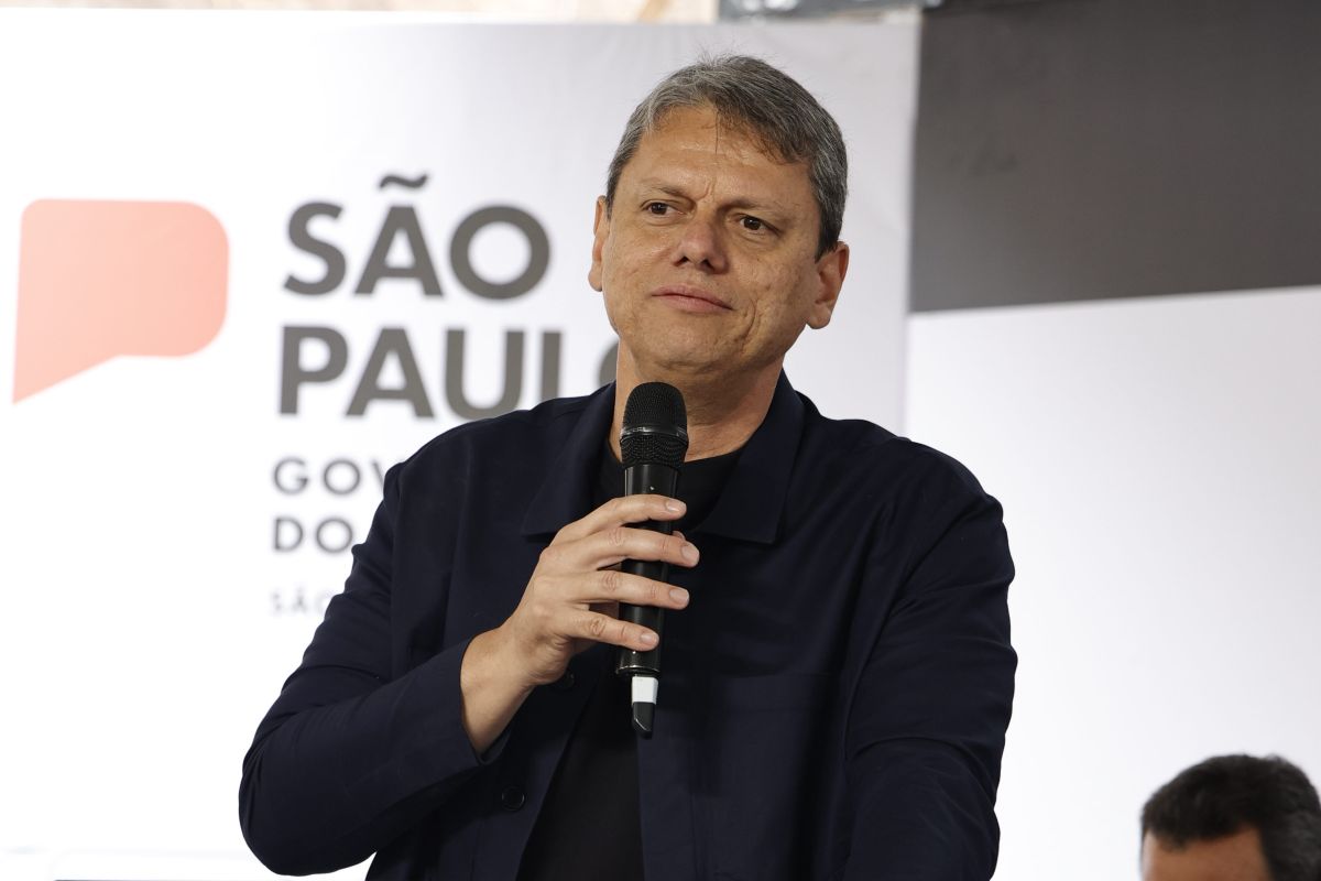 apos-ferias-nos-eua,-tarcisio-retorna-a-sp-em-meio-a-tensao-com-pp