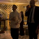 elenco-de-o-agente-secreto-celebra-globo-de-ouro-com-roda-de-samba