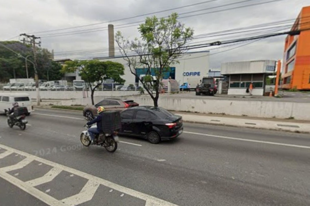 homem-e-eletrocutado-ao-tentar-furtar-cabos-de-energia-em-sao-paulo