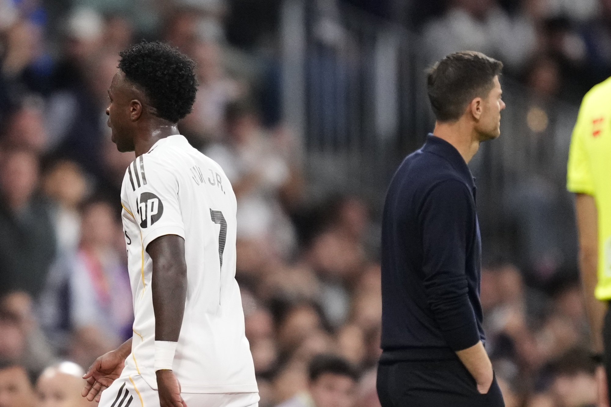 vini-jr.-toma-atitude-apos-saida-de-xabi-alonso-do-real-madrid