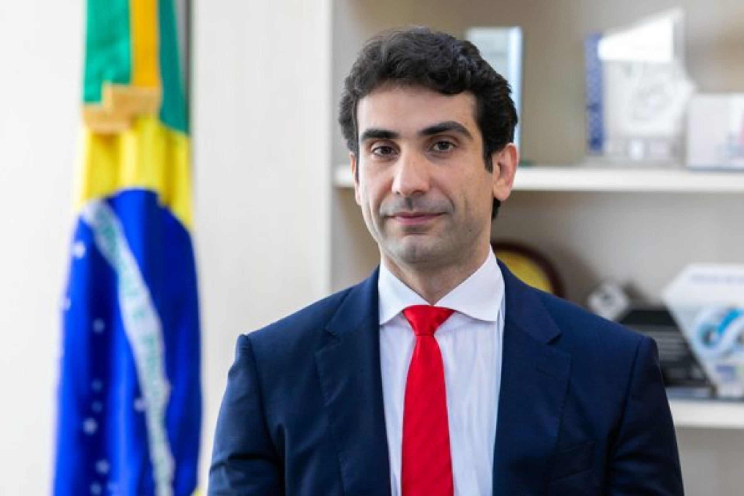 eua:-alem-de-galipolo,-veja-outros-chefes-monetarios-que-apoiam-powell