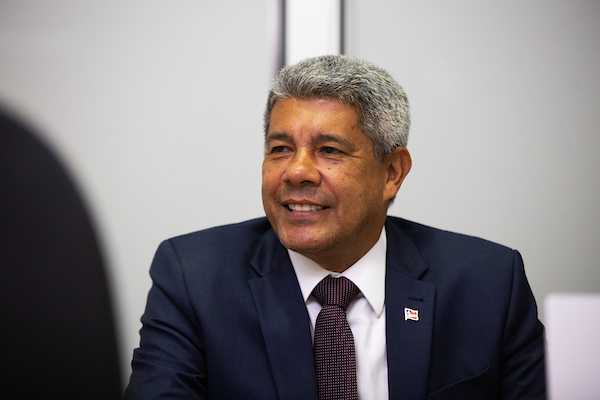 governador-do-pt-diz-que-confia-em-deputado-alvo-da-overclean