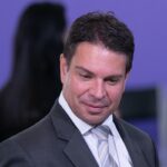 mesmo-foragido-nos-eua,-ramagem-usou-cota-para-impulsionar-redes
