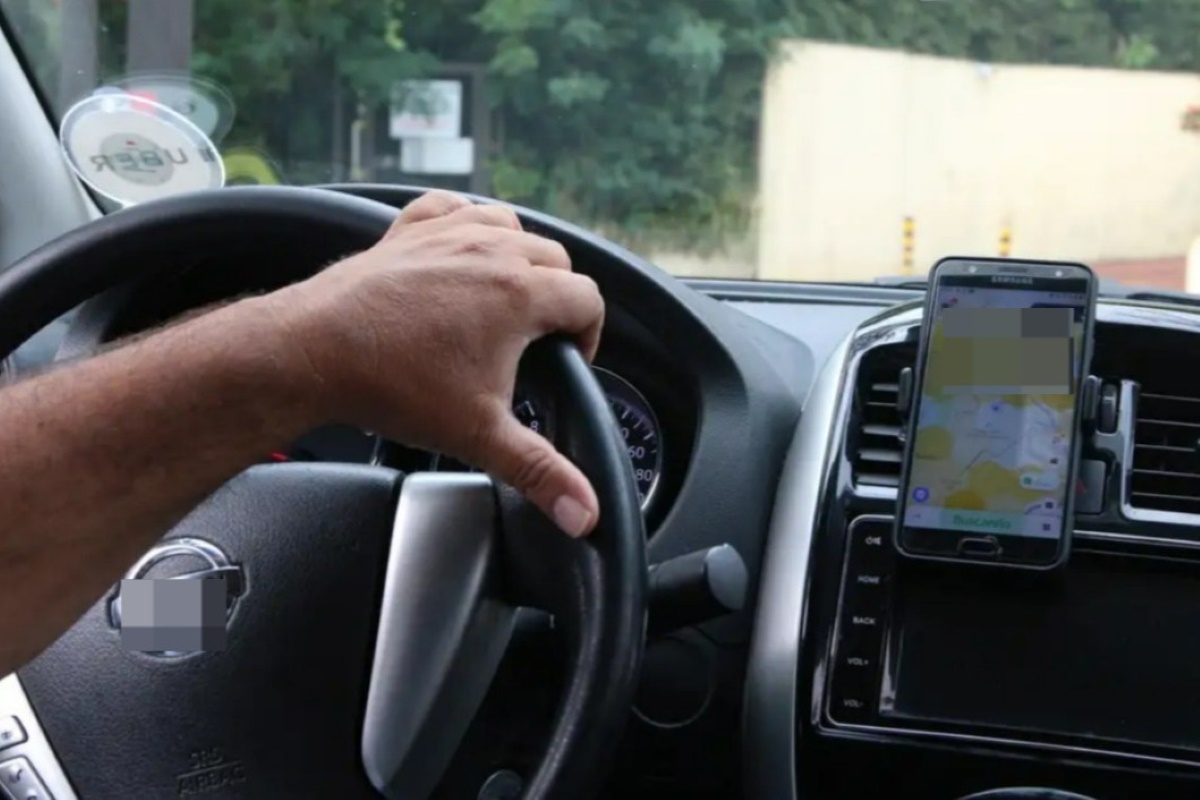 uber-e-condenada-a-indenizar-passageiro-que-perdeu-fone-em-carro-de-app