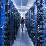 por-que-data-centers-consomem-tanta-energia-e-agua?-entenda-impactos