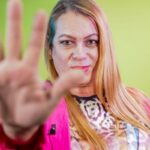 pf-indicia-influenciadora-por-chamar-dirigente-trans-do-mdh-de-“ele”