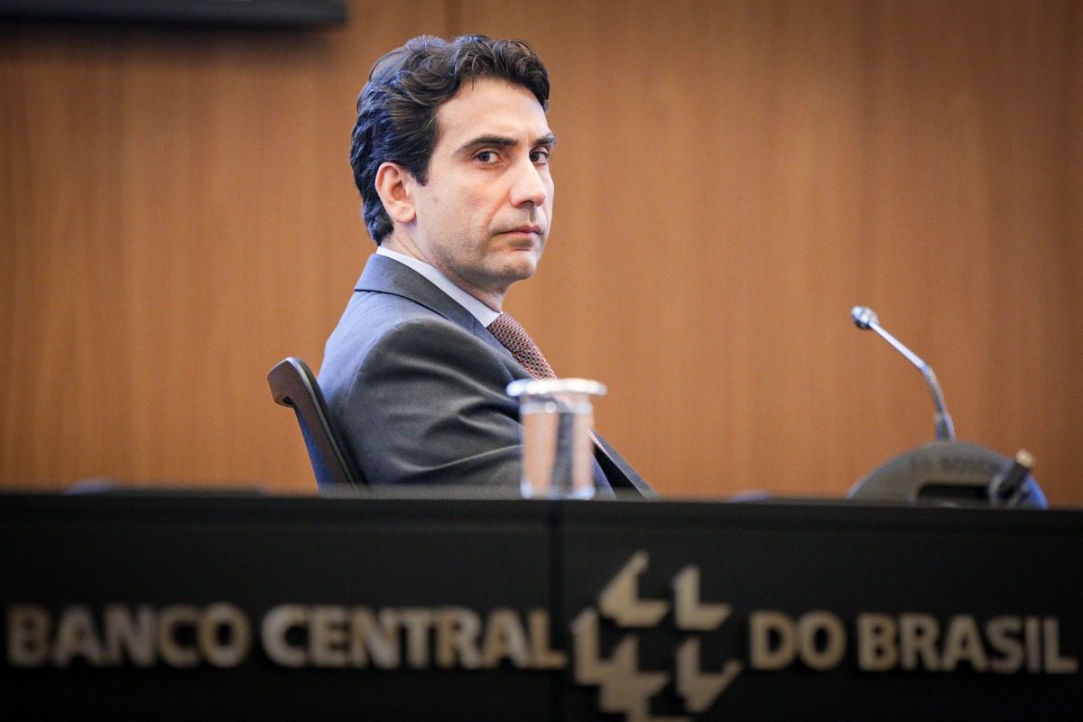 master:-galipolo-se-reune-com-diretor-da-pf-apos-novas-buscas