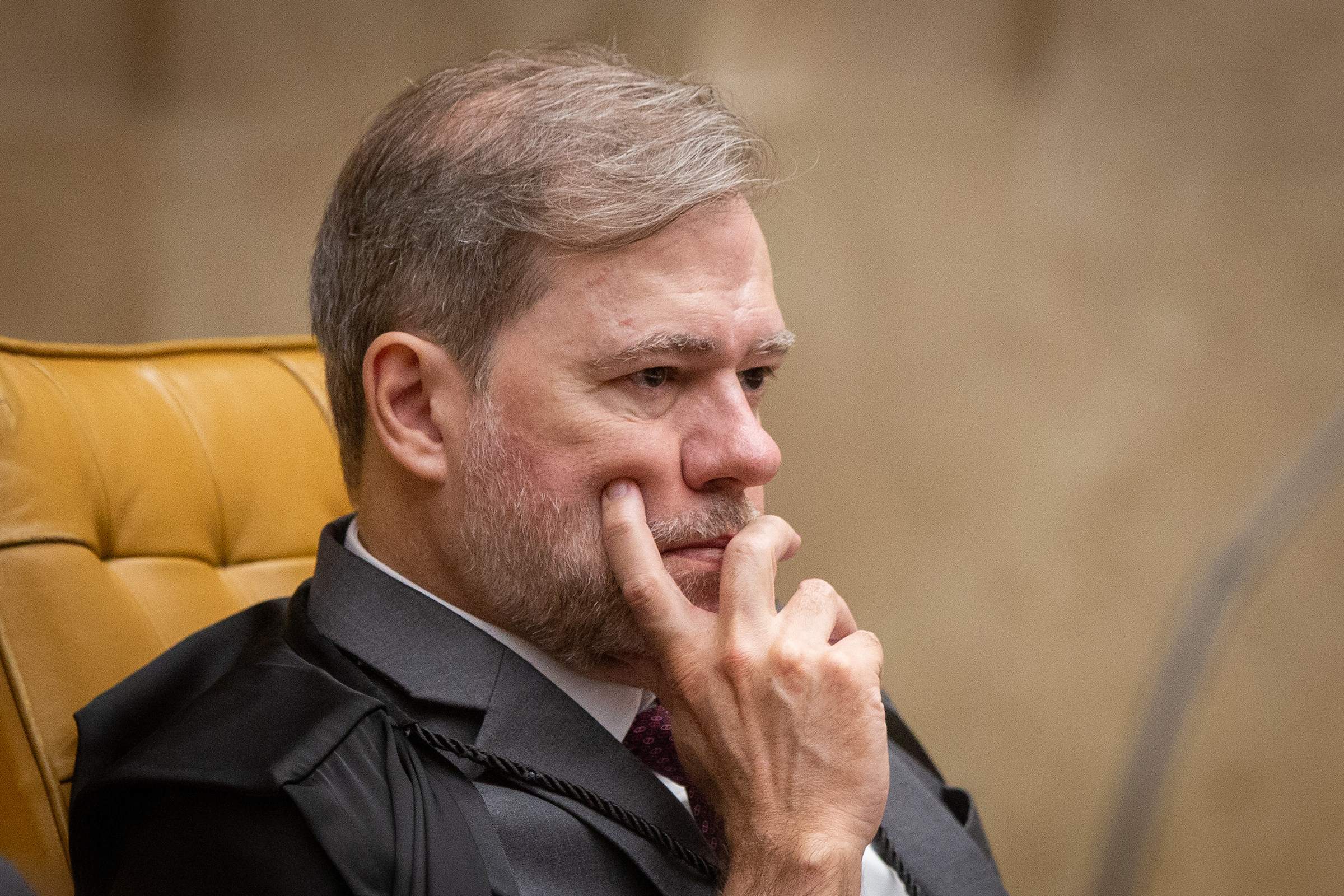 toffoli-muda-de-ideia:-materiais-apreendidos-no-caso-master-devem-ir-para-a-pgr