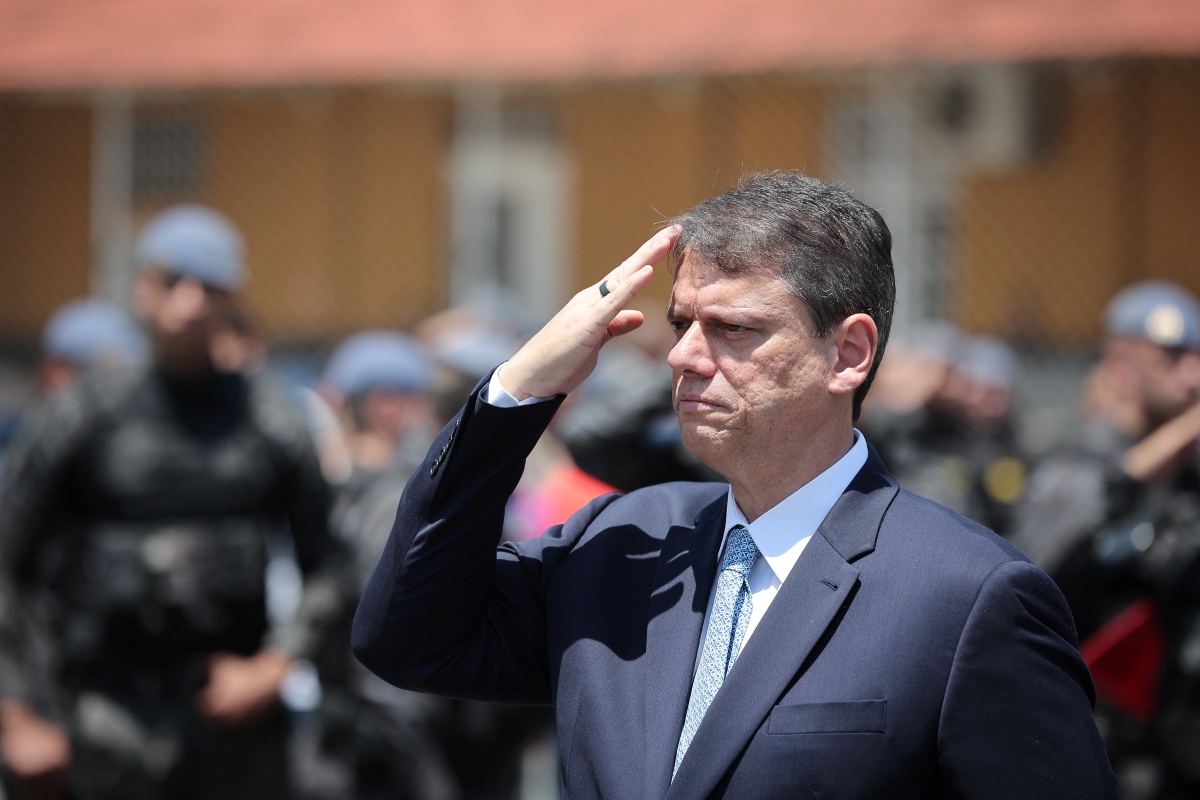 “novo-ceo”:-bolsonaristas-republicam-carta-do-pai-em-apoio-a-flavio