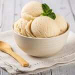 sorvete-de-leite-de-coco-e-sobremesa-refrescante-para-dias-quentes