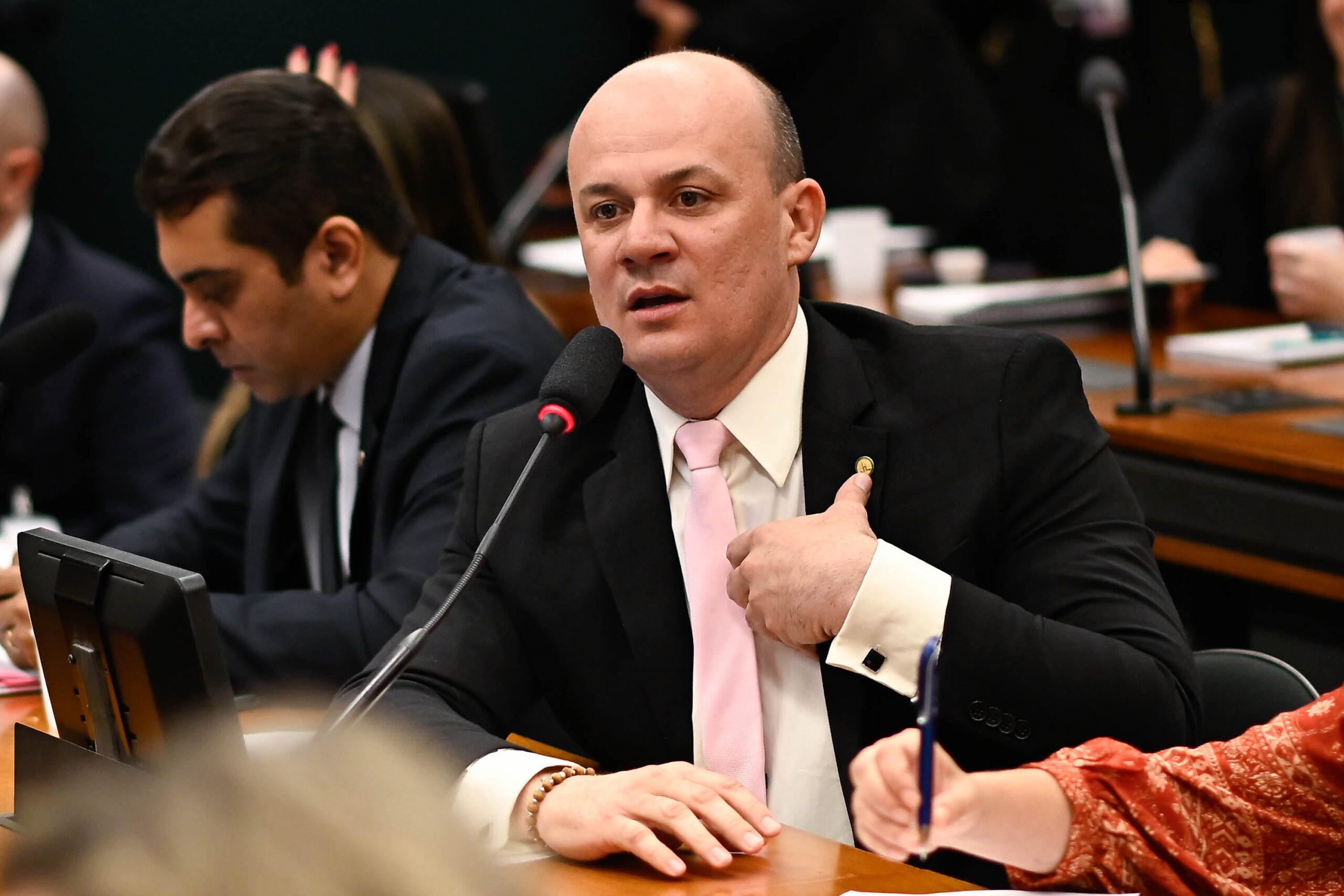 oposicao-diz-que-transferencia-de-bolsonaro-e-“autoritarismo-puro”