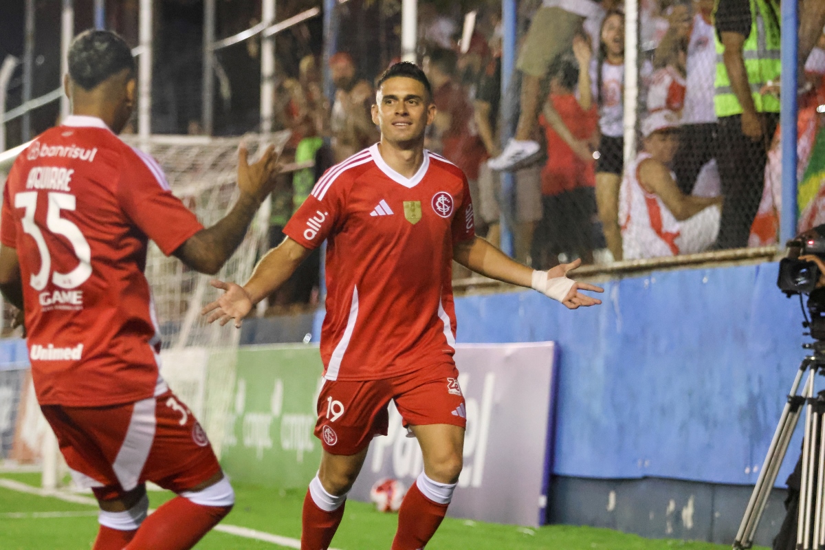 internacional-goleia-monsoon-e-reassume-lideranca-no-campeonato-gaucho