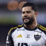 sai-ou-fica?-fluminense-bate-o-martelo-sobre-negociacao-com-hulk