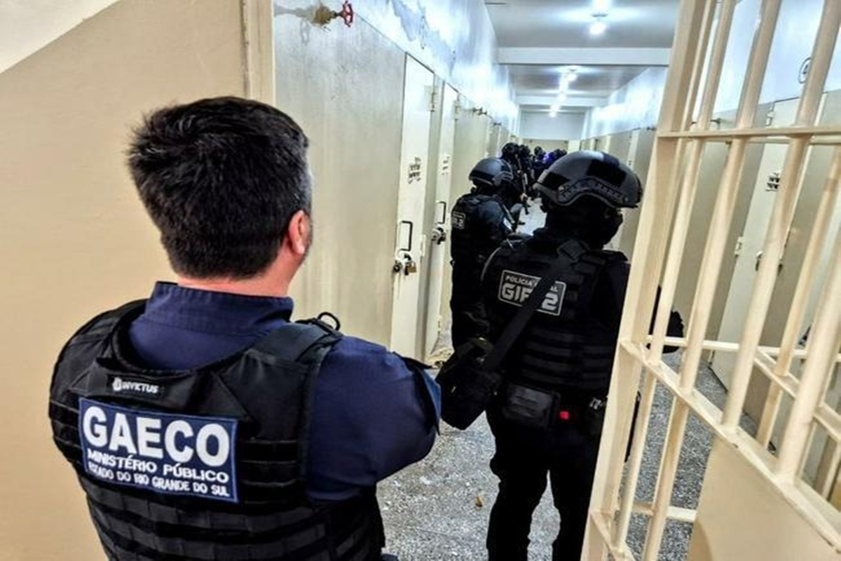 policiais-sao-acusados-de-burlar-sistema-para-o-trafico-na-cadeia