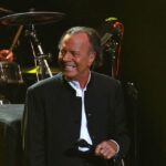 julio-iglesias-quebra-silencio-sobre-acusacao-de-abuso-sexual;-veja