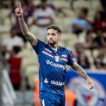 corinthians-acerta-retorno-de-matheus-pereira-apos-quase-10-anos